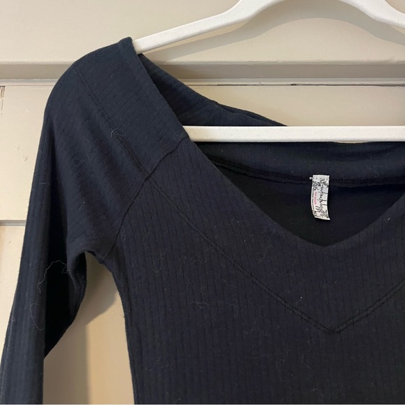 Free People Ribbed Bardot V-Neck Bodysuit in Black Size Small - Picture 8 of 11